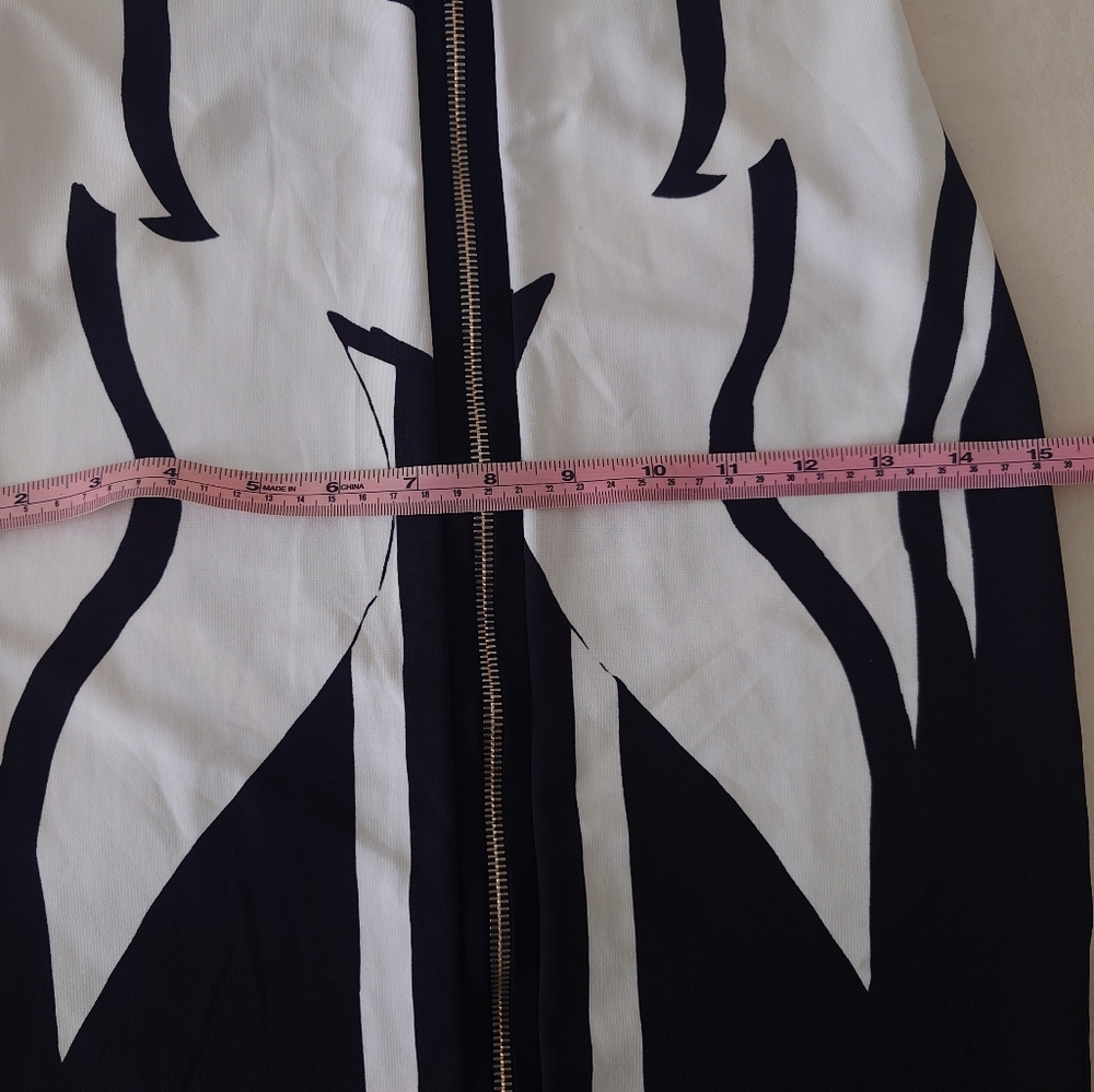 FLAW Zip-up ROBERTO CAVALLI Runway Leaves Print Black White Short Dress Mini 38 - Picture 6 of 16